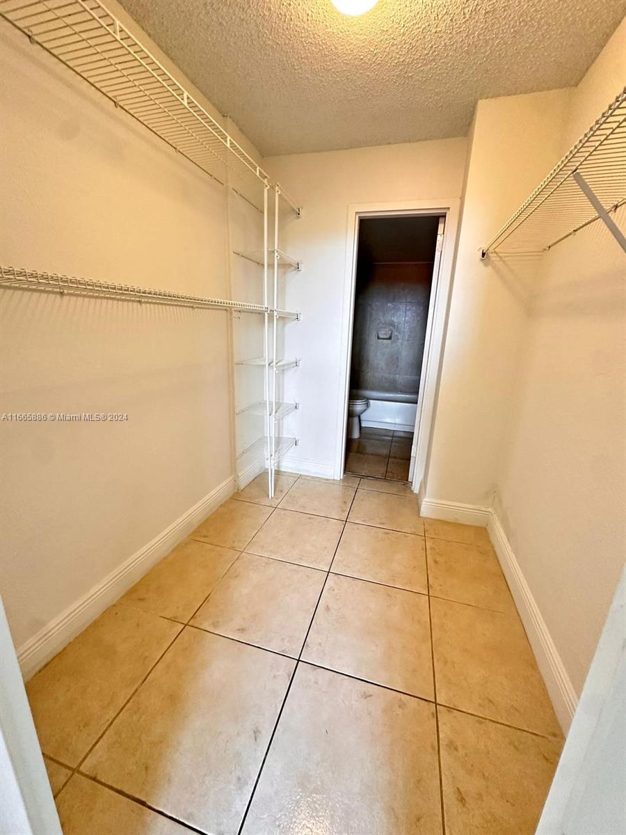 BAYVIEW PALMS CONDO - Residential Lease