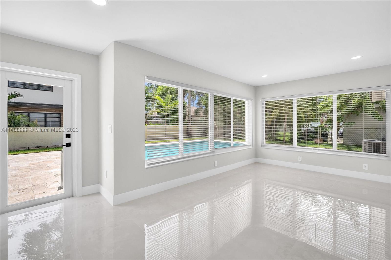 CORAL WOODS - Residential