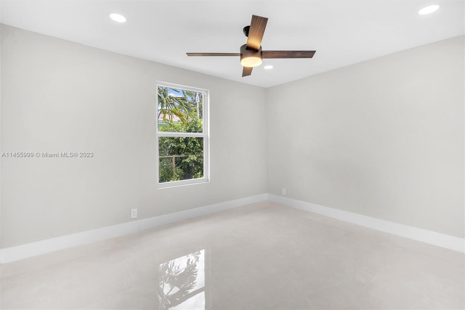 CORAL WOODS - Residential