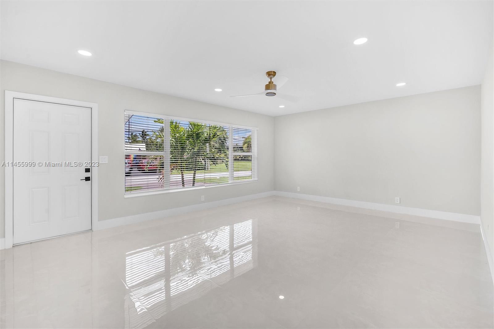 CORAL WOODS - Residential