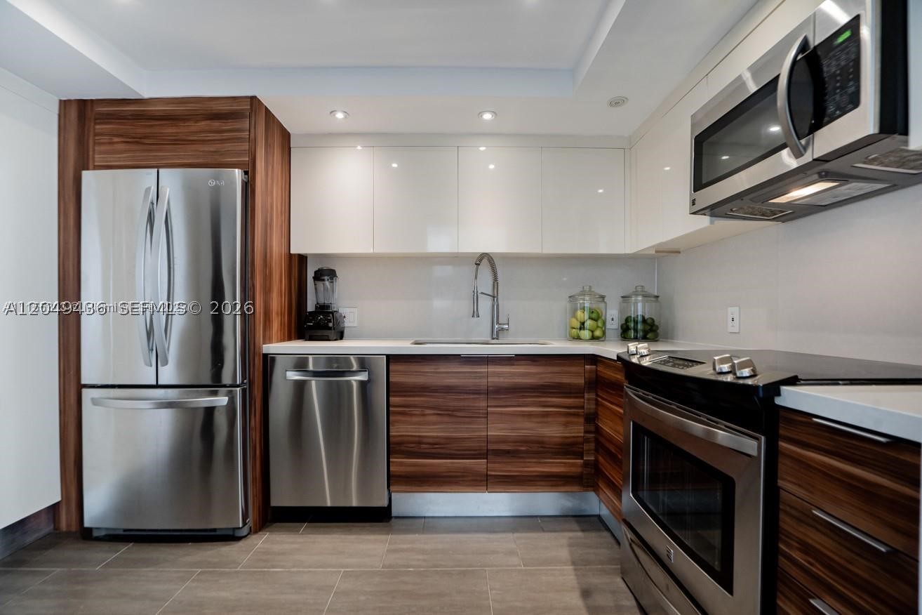 ARLEN HOUSE EAST CONDO - Residential Lease