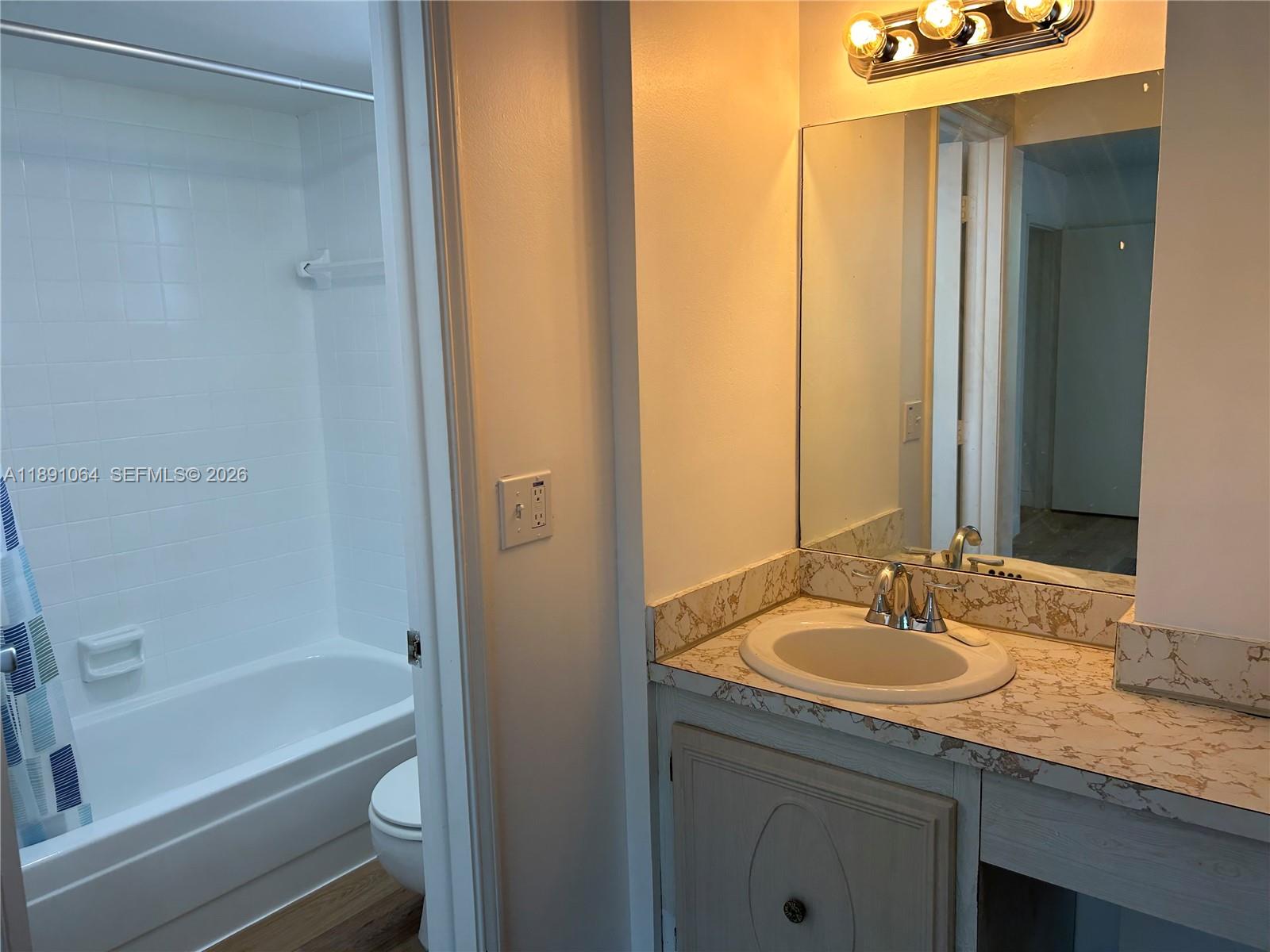 LIVE OAK CONDO FIVE - Residential Lease