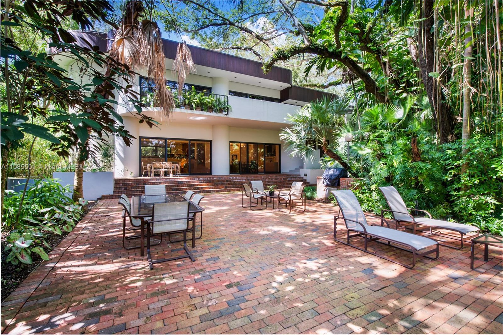 1STAADD HAMMOCK LAKE 2 - Residential