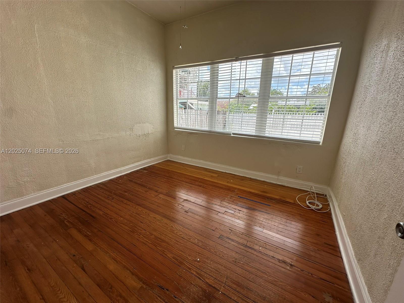VEDADO - Residential Lease