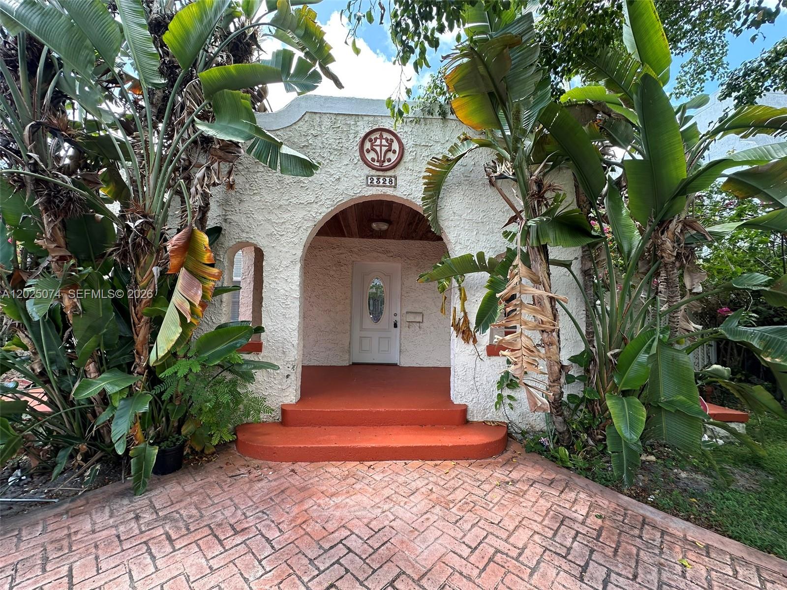VEDADO - Residential Lease