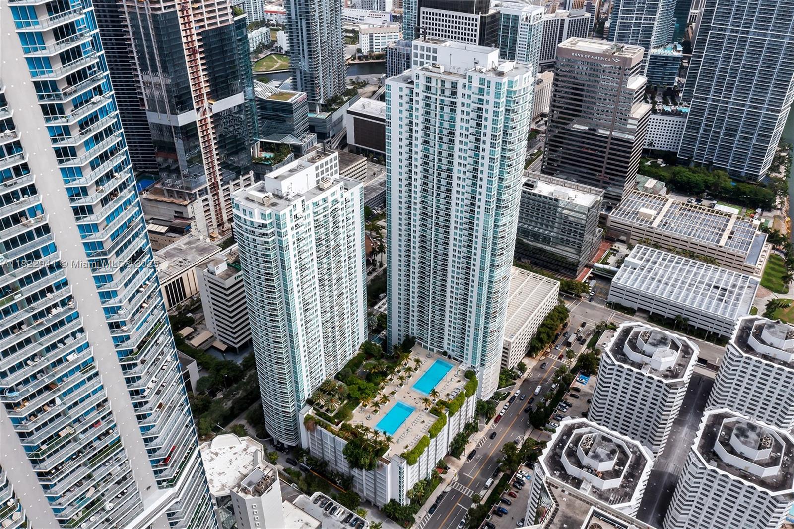 THE PLAZA 851 BRICKELL CO - Residential Lease