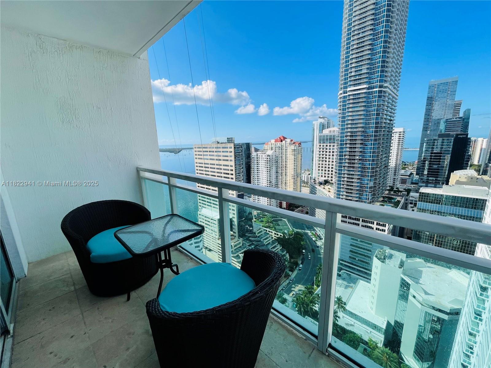THE PLAZA 851 BRICKELL CO - Residential Lease