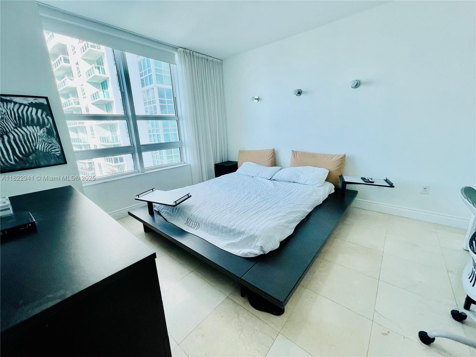THE PLAZA 851 BRICKELL CO - Residential Lease