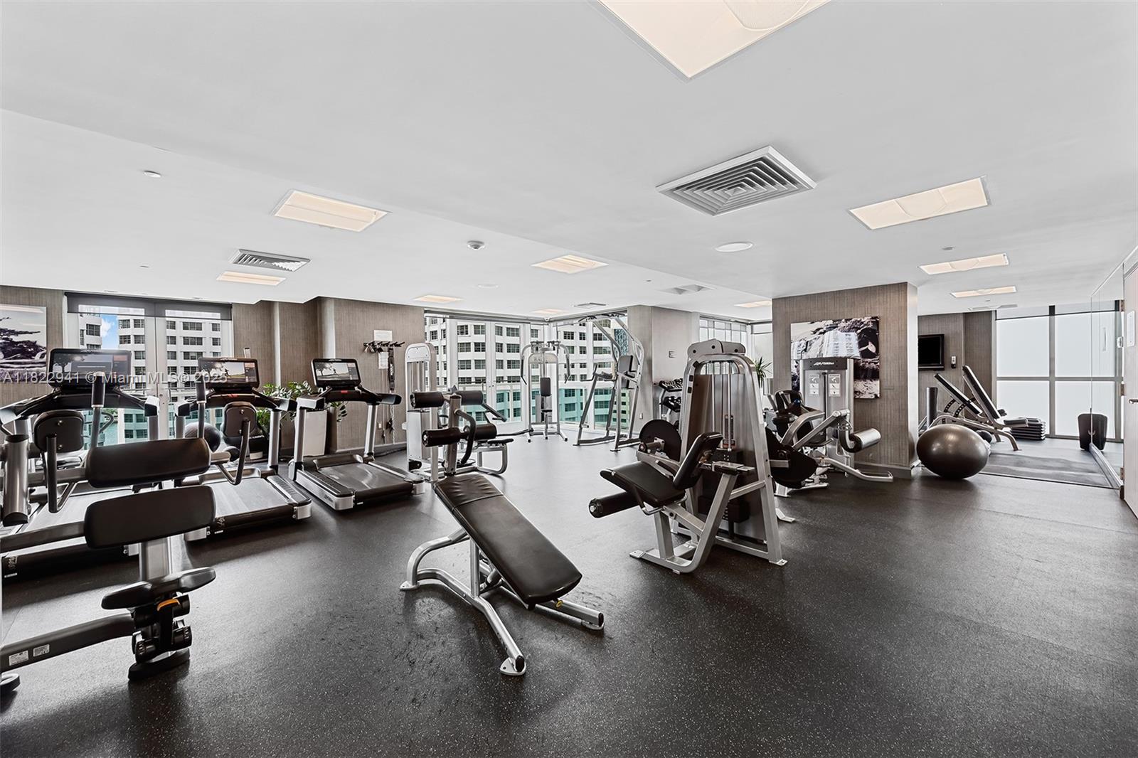 THE PLAZA 851 BRICKELL CO - Residential Lease