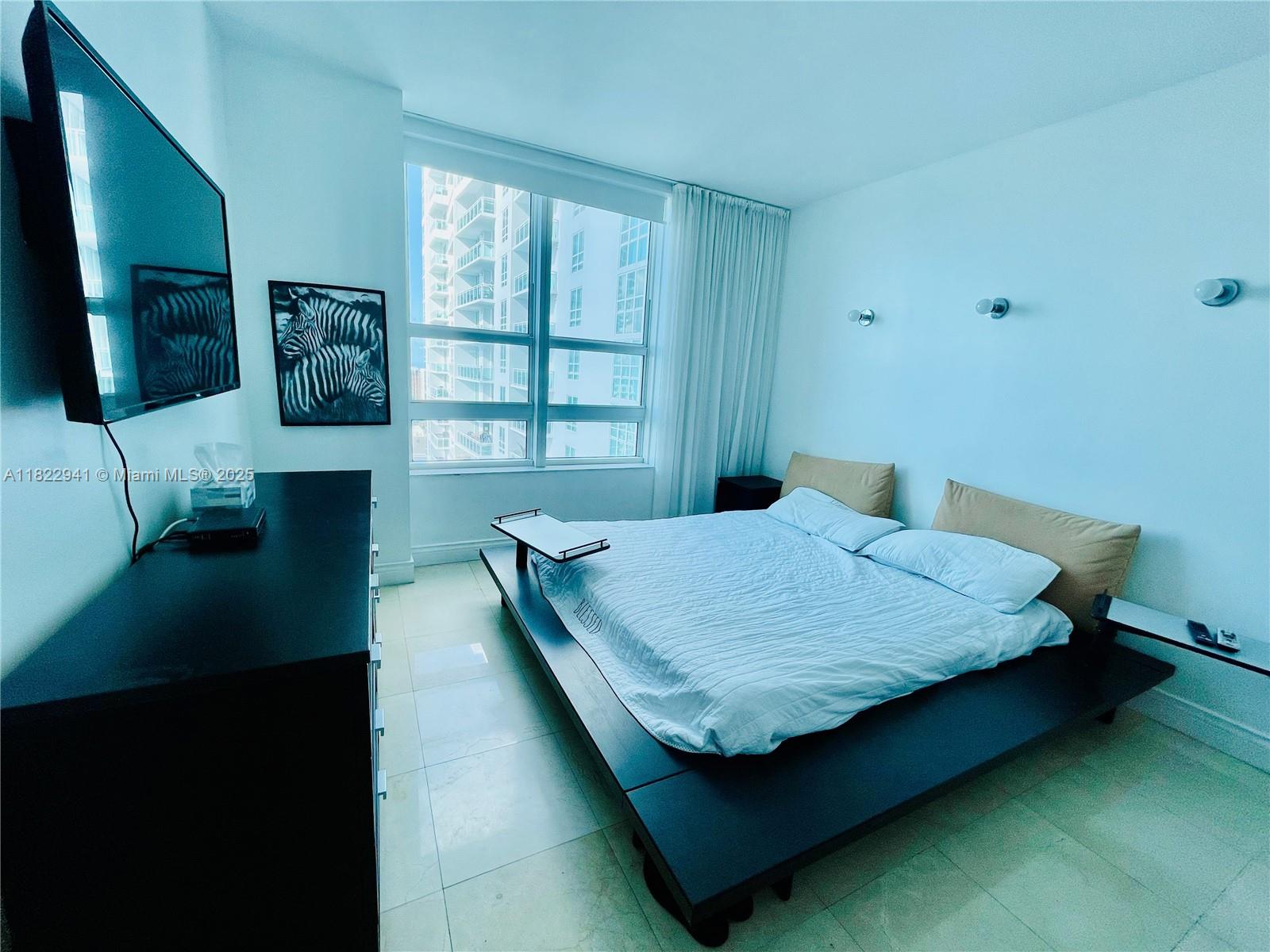 THE PLAZA 851 BRICKELL CO - Residential Lease