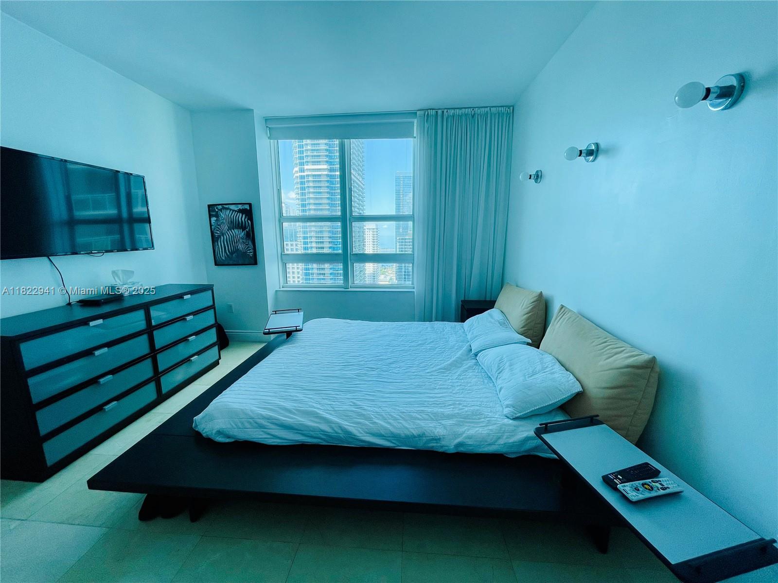 THE PLAZA 851 BRICKELL CO - Residential Lease