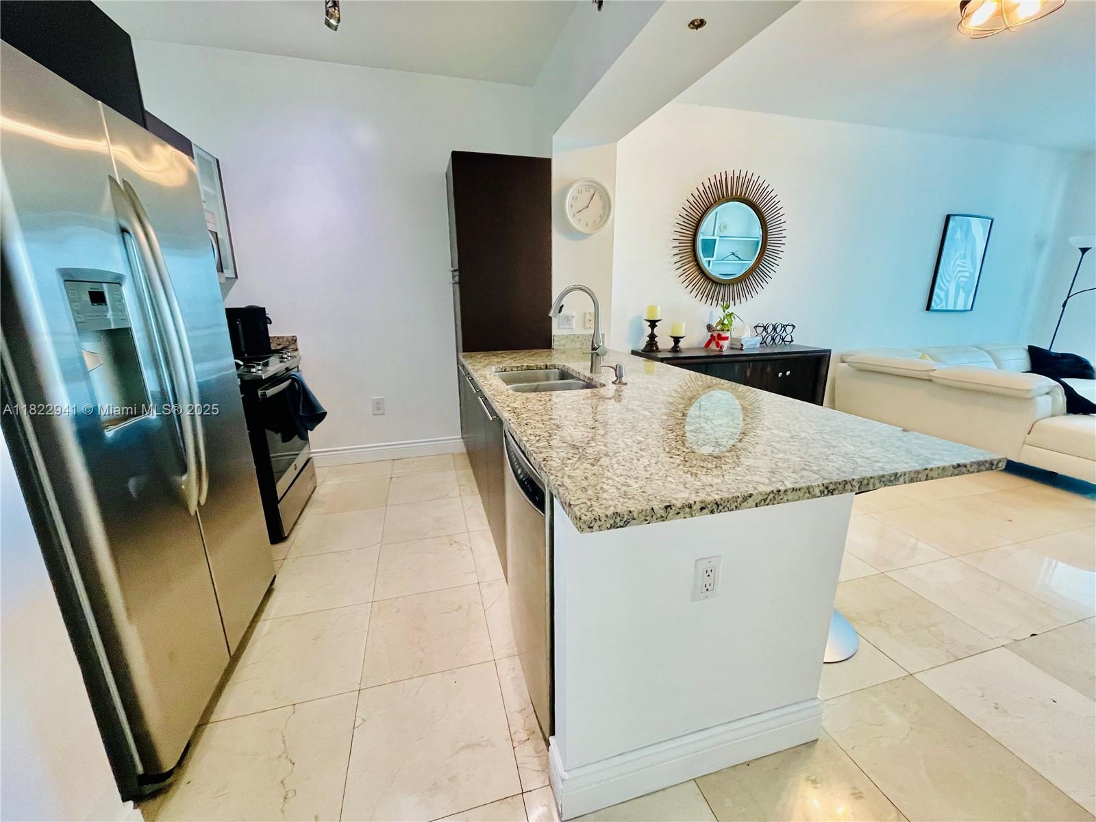 THE PLAZA 851 BRICKELL CO - Residential Lease
