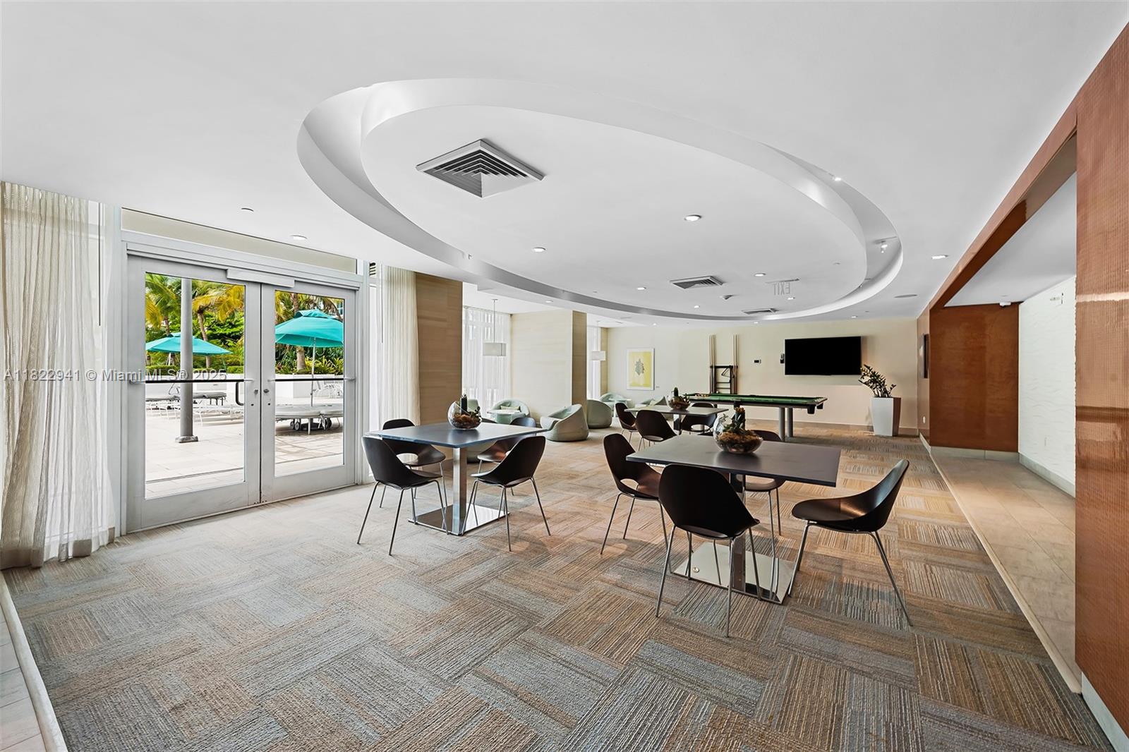 THE PLAZA 851 BRICKELL CO - Residential Lease
