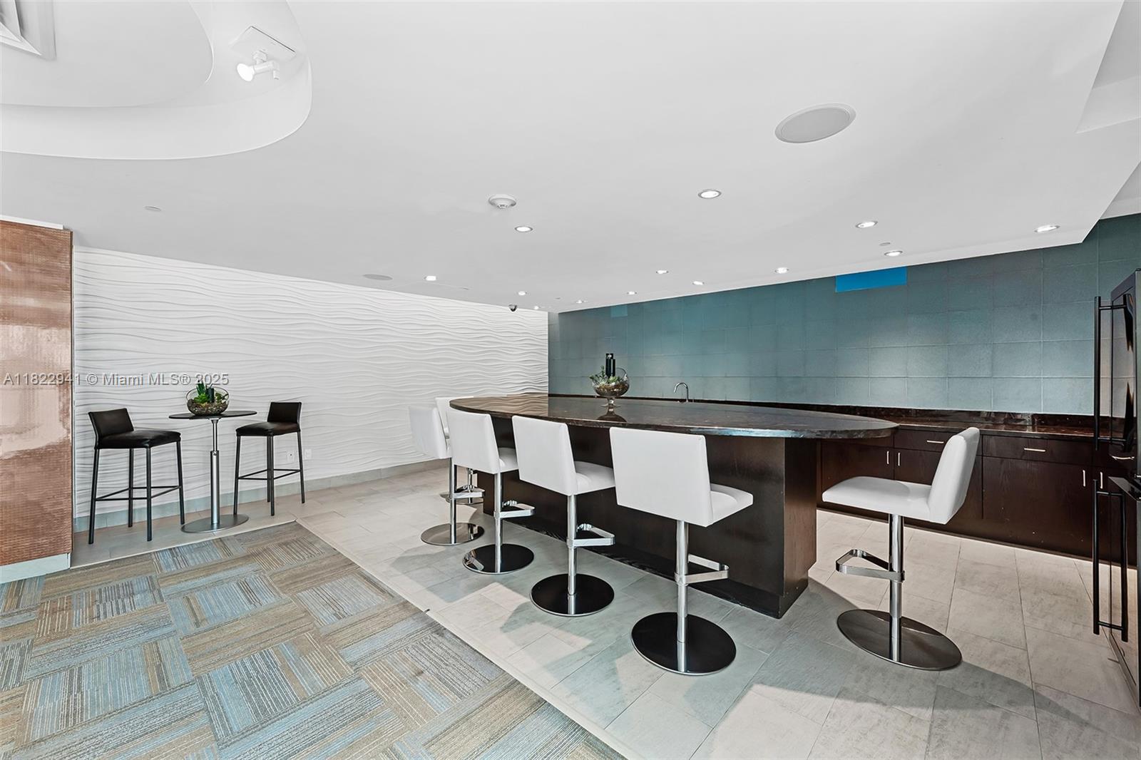 THE PLAZA 851 BRICKELL CO - Residential Lease