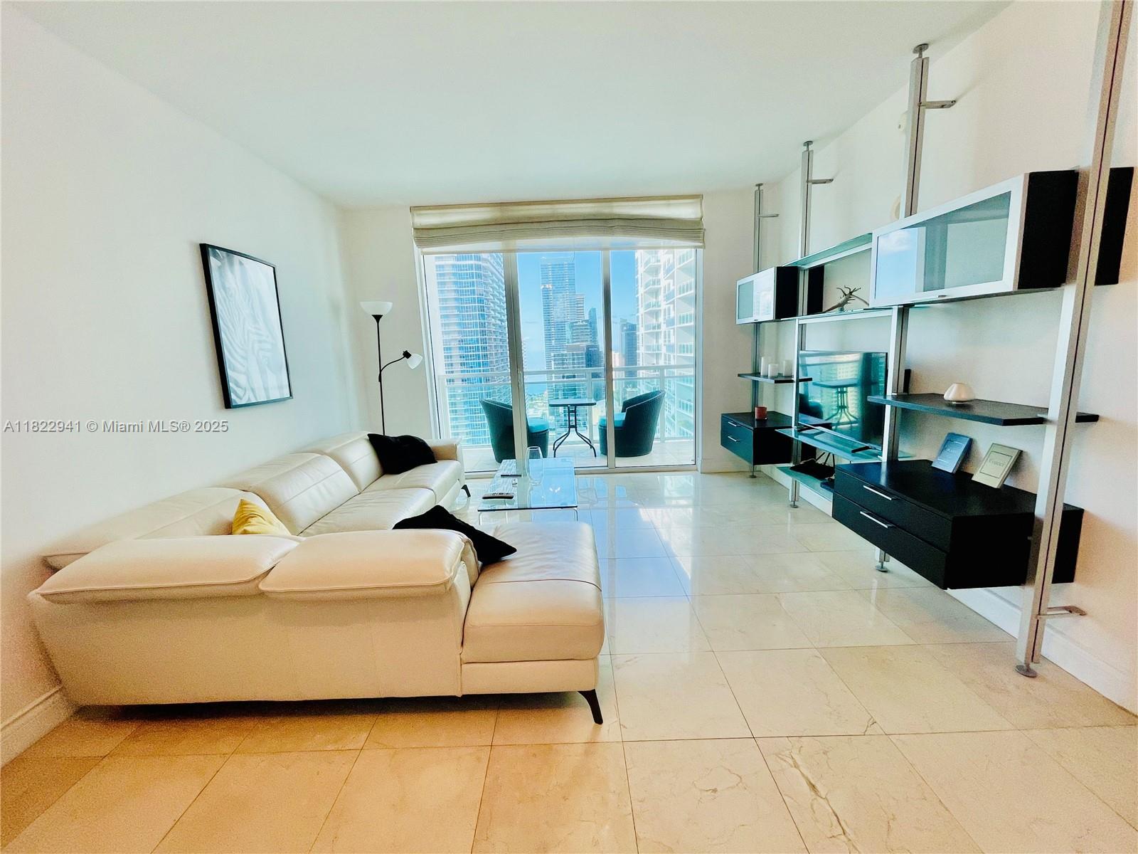 THE PLAZA 851 BRICKELL CO - Residential Lease