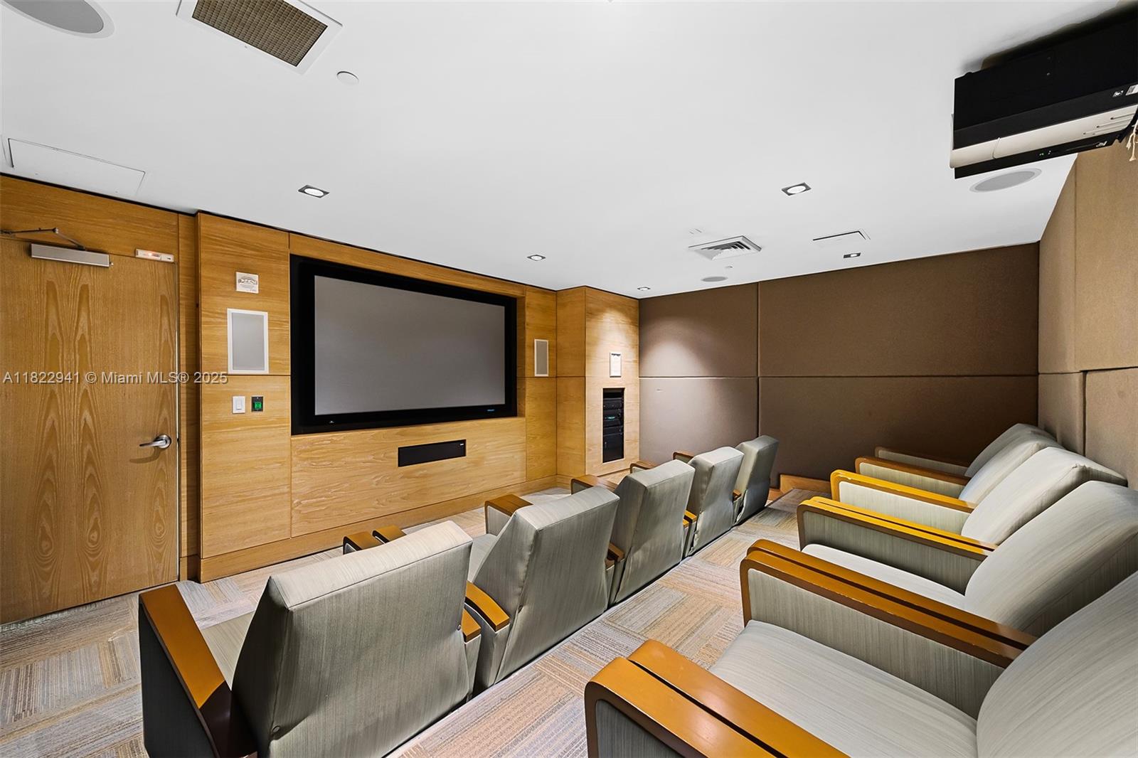 THE PLAZA 851 BRICKELL CO - Residential Lease