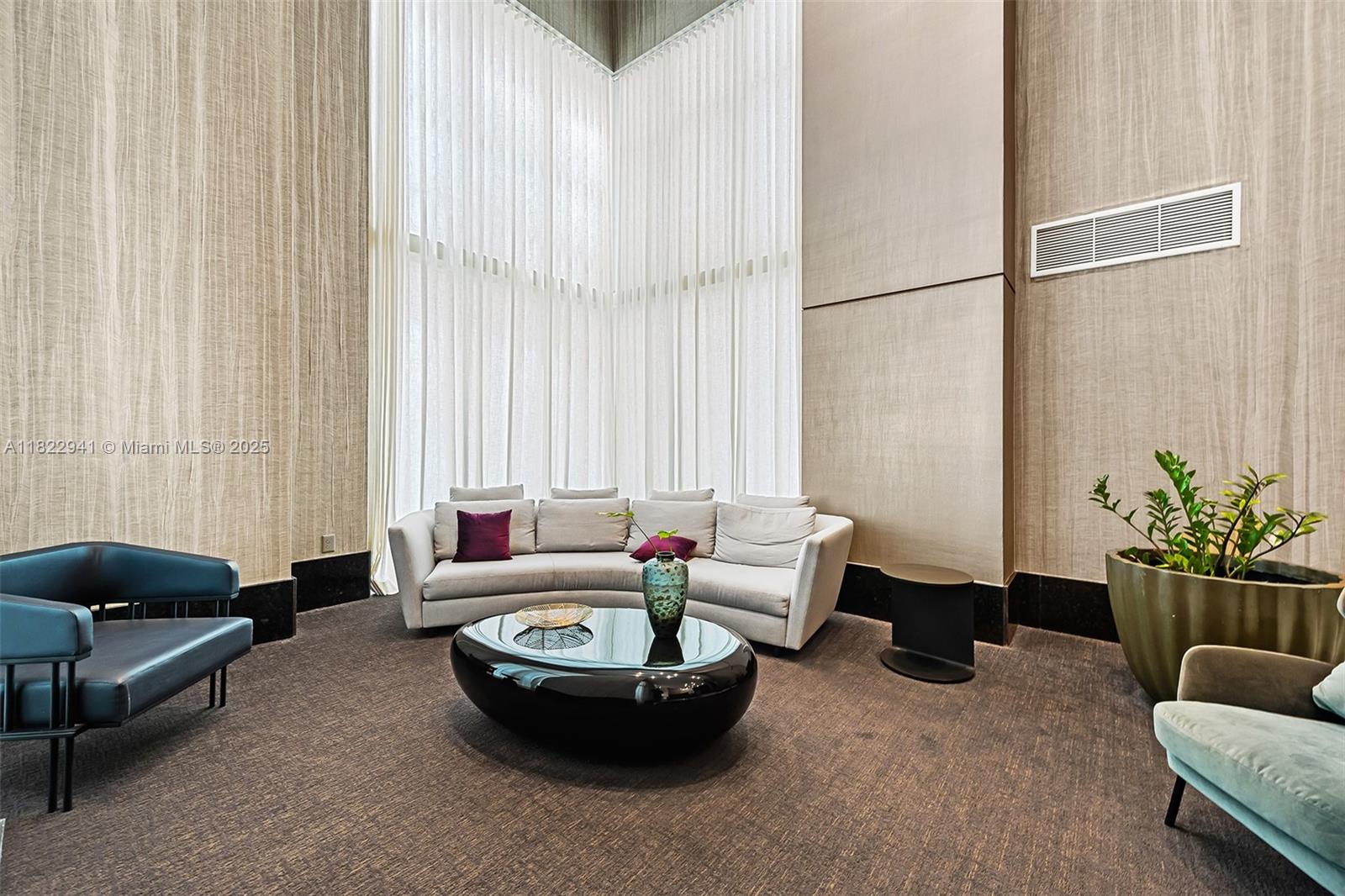 THE PLAZA 851 BRICKELL CO - Residential Lease