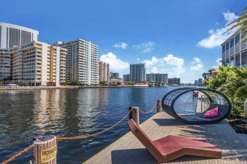 BEACHWALK CONDOMINIUM - Residential