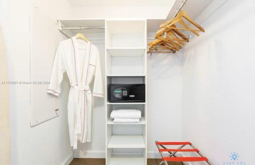 BEACHWALK CONDOMINIUM - Residential