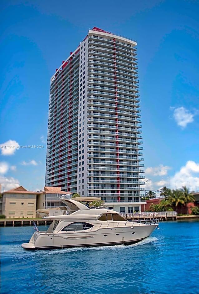 BEACHWALK CONDOMINIUM - Residential