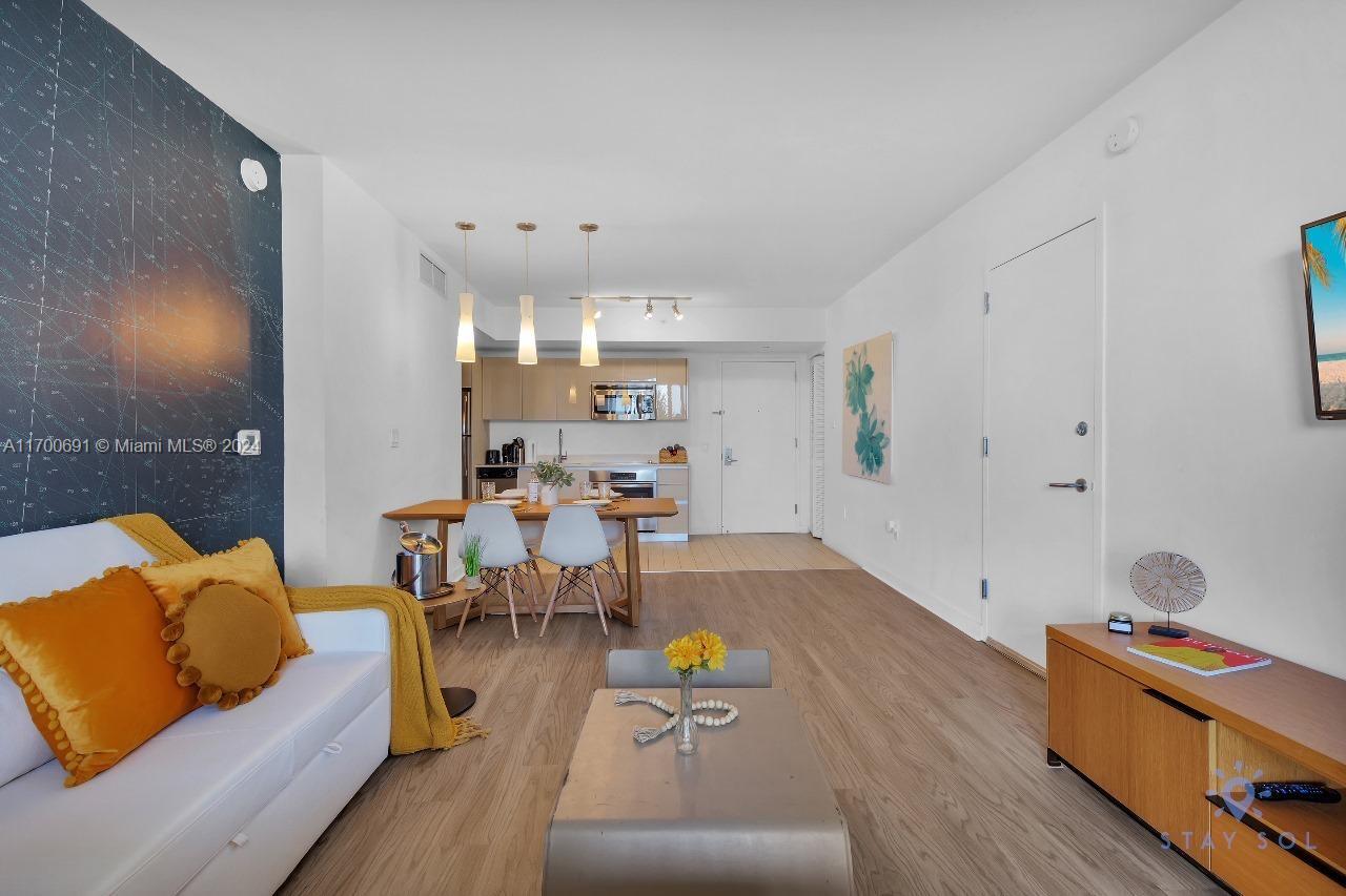 BEACHWALK CONDOMINIUM - Residential