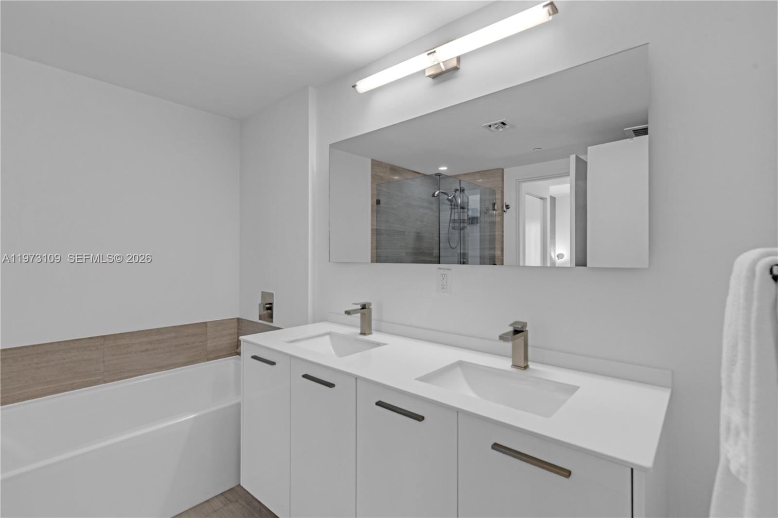 BRICKELLHOUSE CONDO - Residential