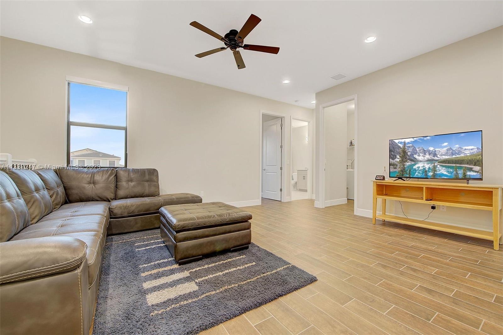 SKY COVE - Residential
