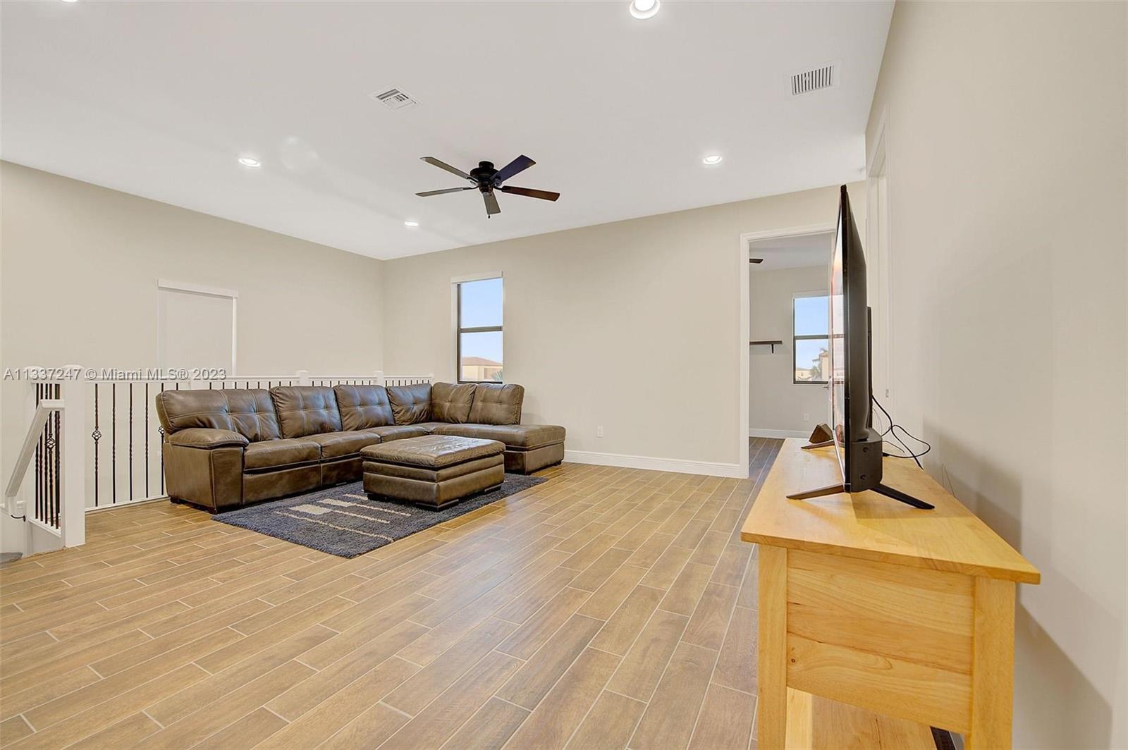SKY COVE - Residential