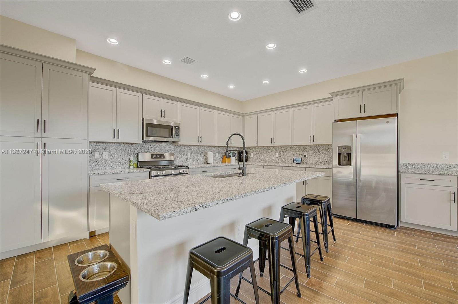 SKY COVE - Residential