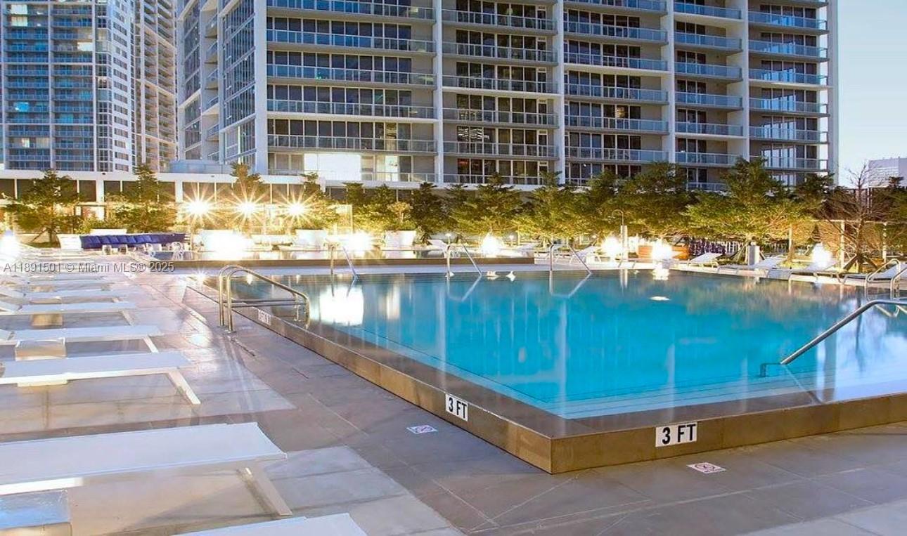 ICON BRICKELL NO TWO - Residential