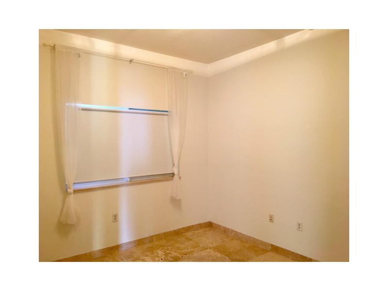 THE PONCE DE LEON CONDO - Residential Lease