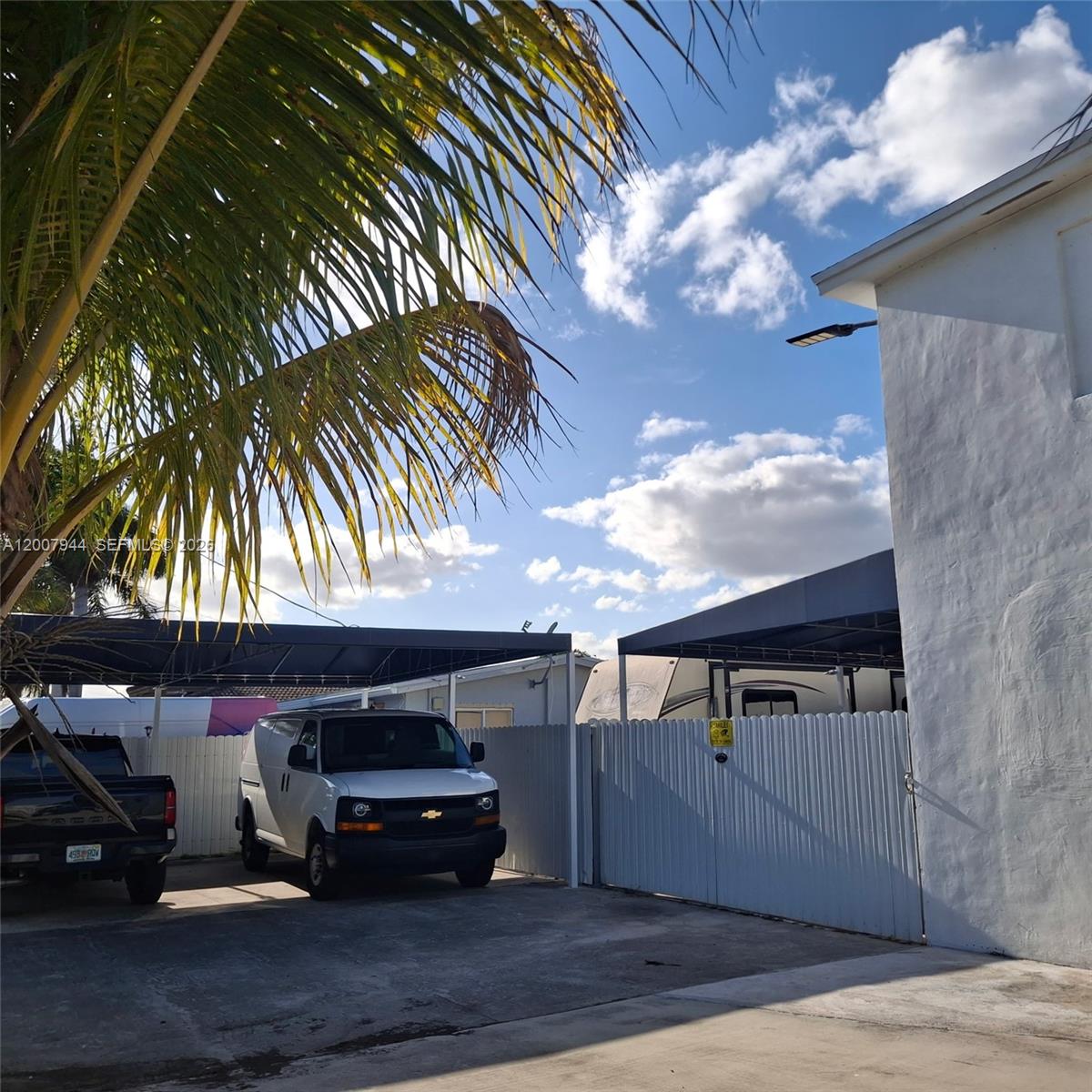 FLAMINGO PARK - Residential