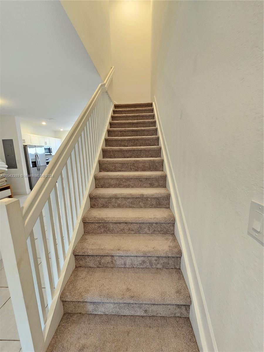 VIA VENTURA NEIGHBORHOOD - Residential Lease