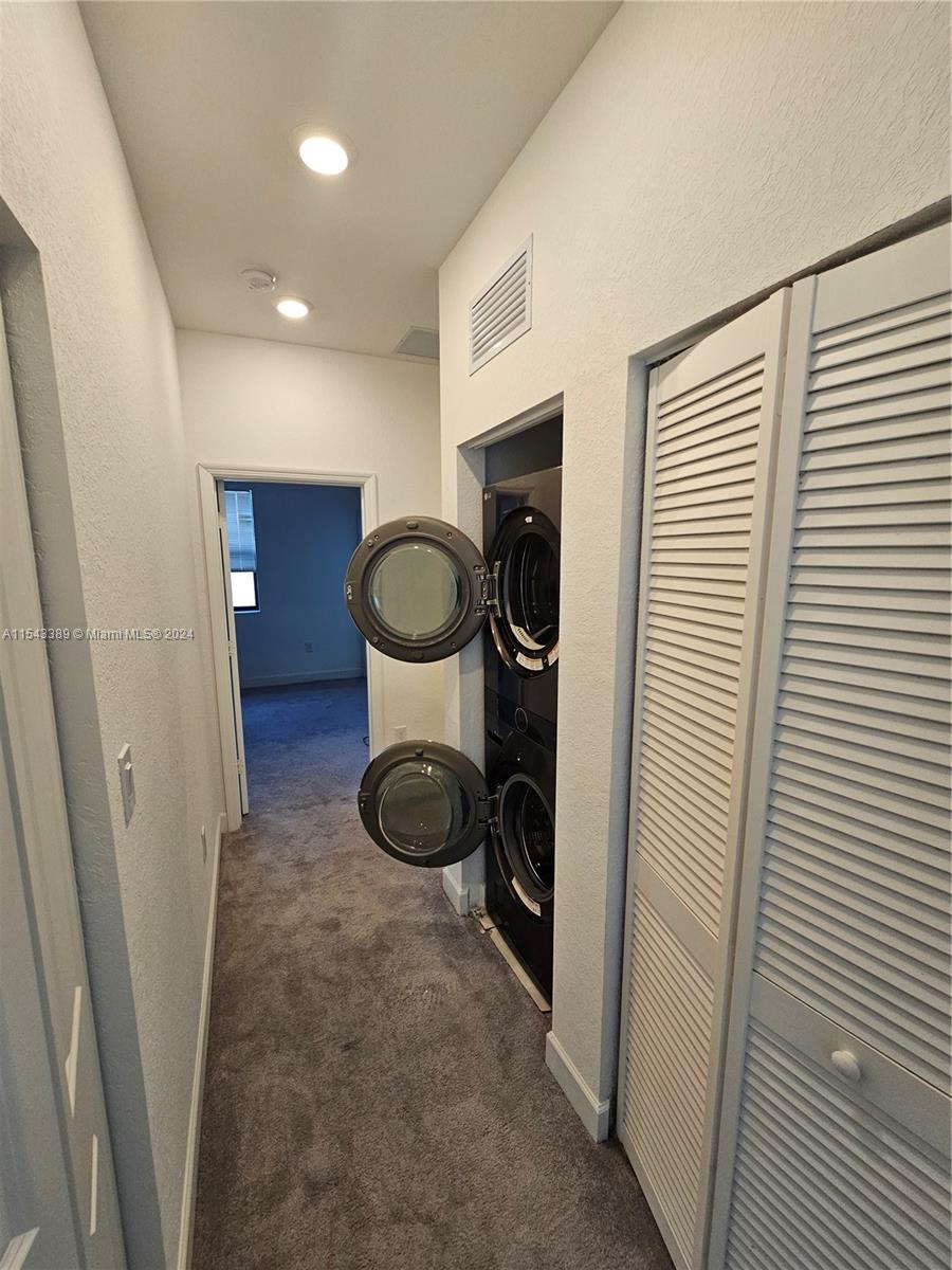 VIA VENTURA NEIGHBORHOOD - Residential Lease