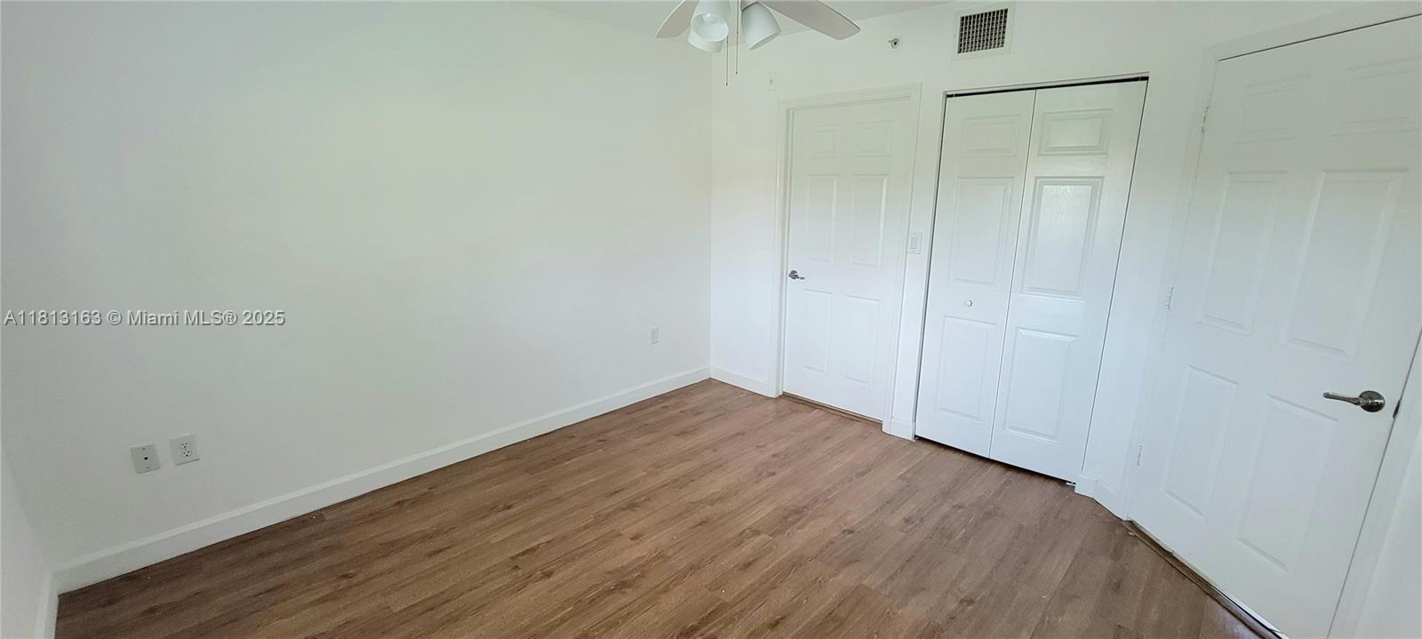 THE COURTS AT BAYSHORE II - Residential Lease