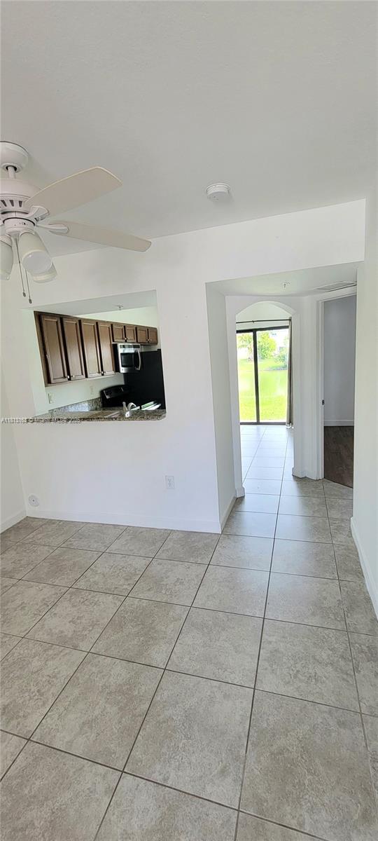 THE COURTS AT BAYSHORE II - Residential Lease