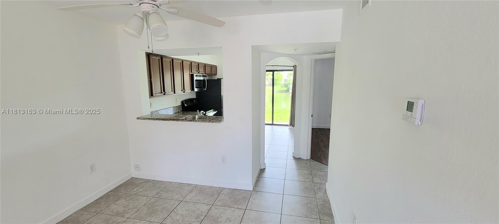 THE COURTS AT BAYSHORE II - Residential Lease