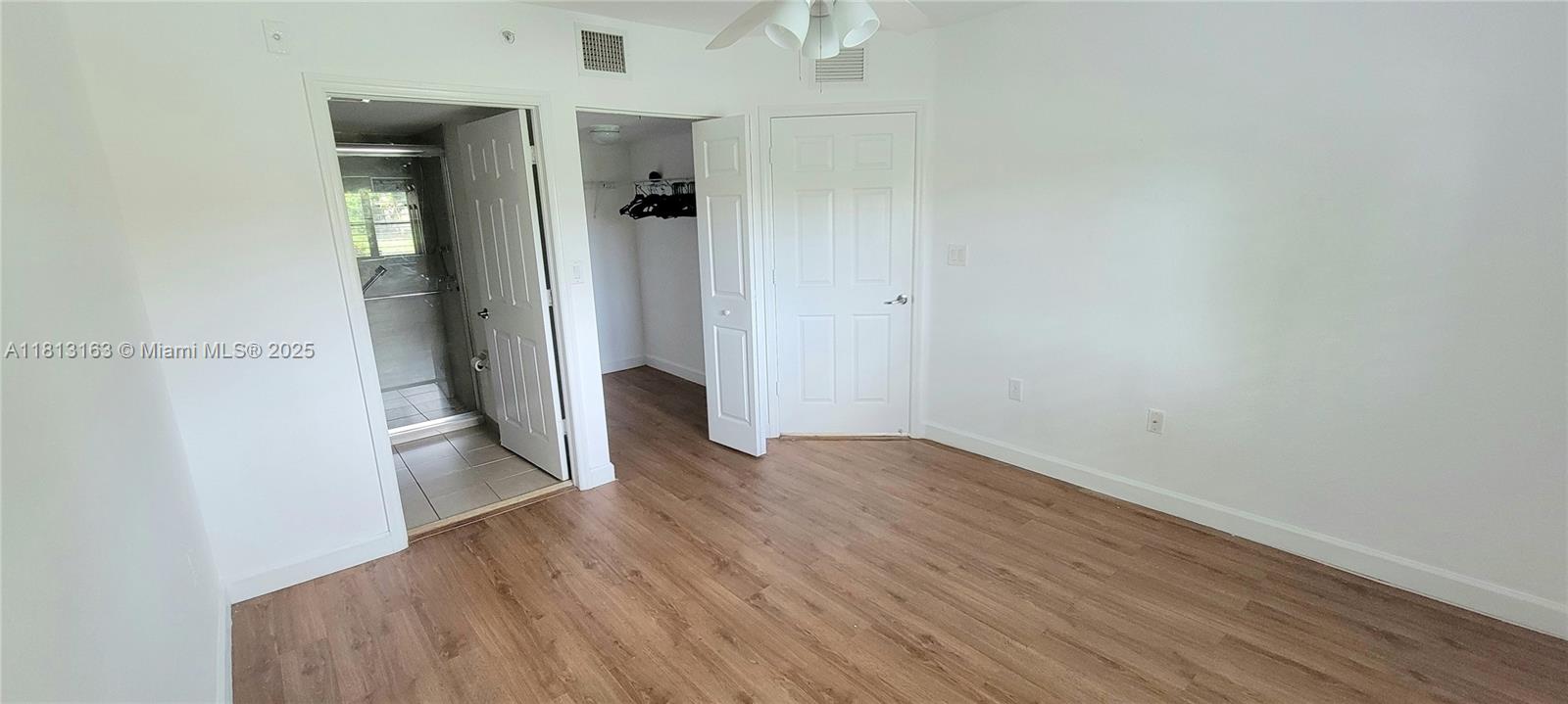 THE COURTS AT BAYSHORE II - Residential Lease