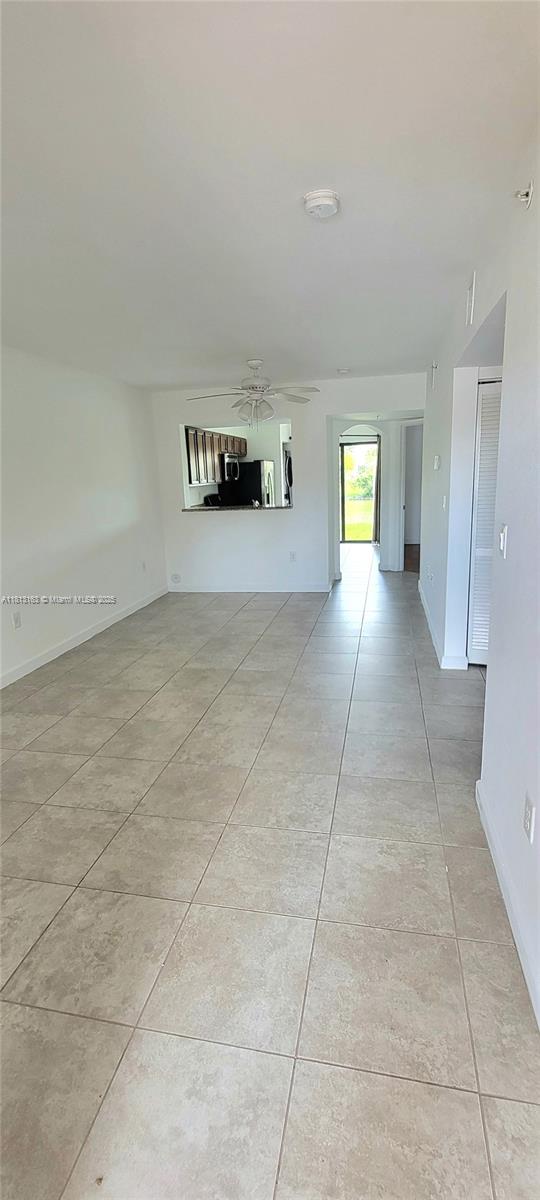 THE COURTS AT BAYSHORE II - Residential Lease