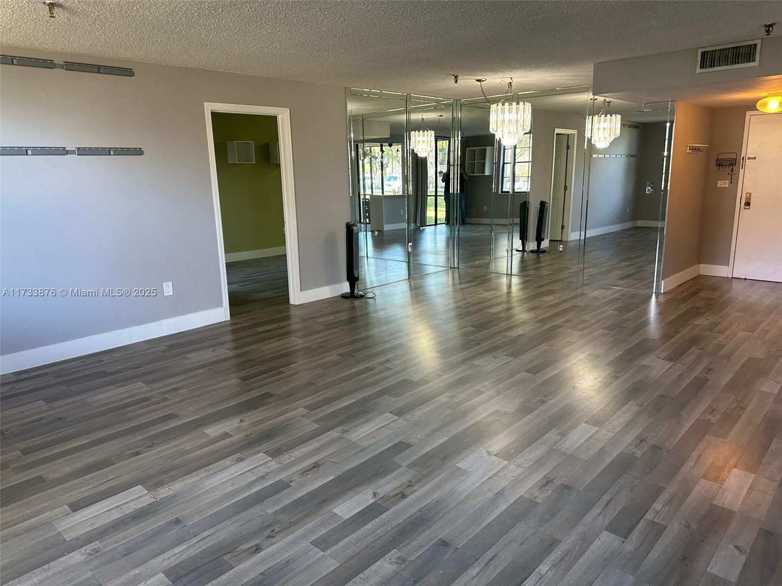 COCO WOOD CONDO - Residential