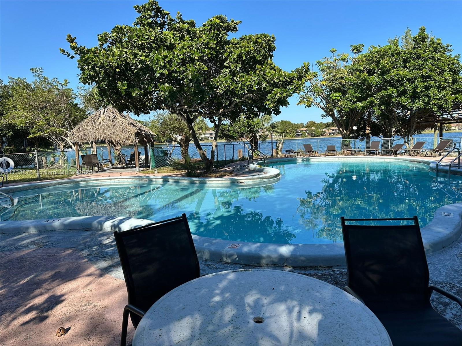 COCO WOOD CONDO - Residential