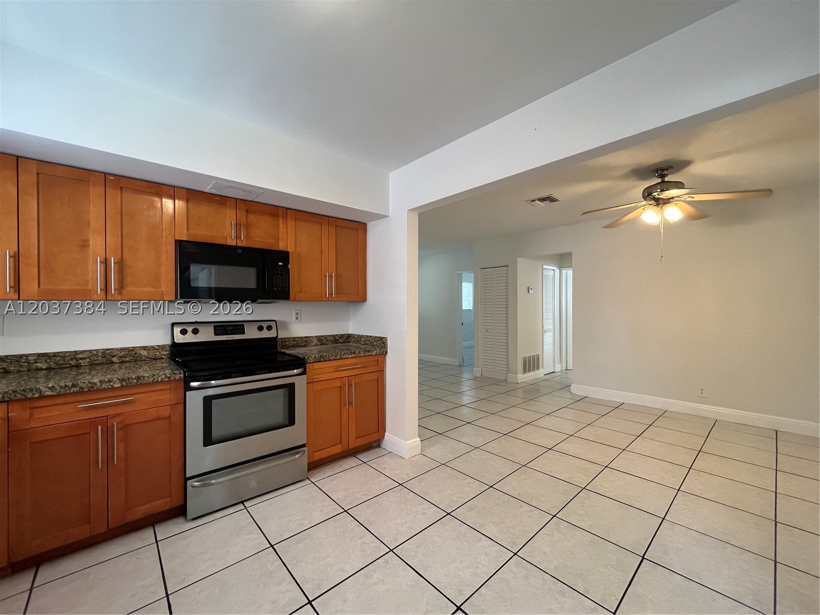NORTH ANDREWS GARDENS FIR - Residential Lease