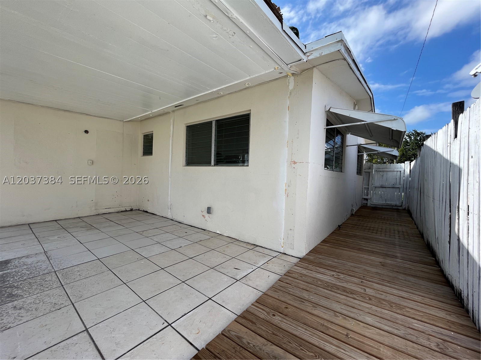 NORTH ANDREWS GARDENS FIR - Residential Lease