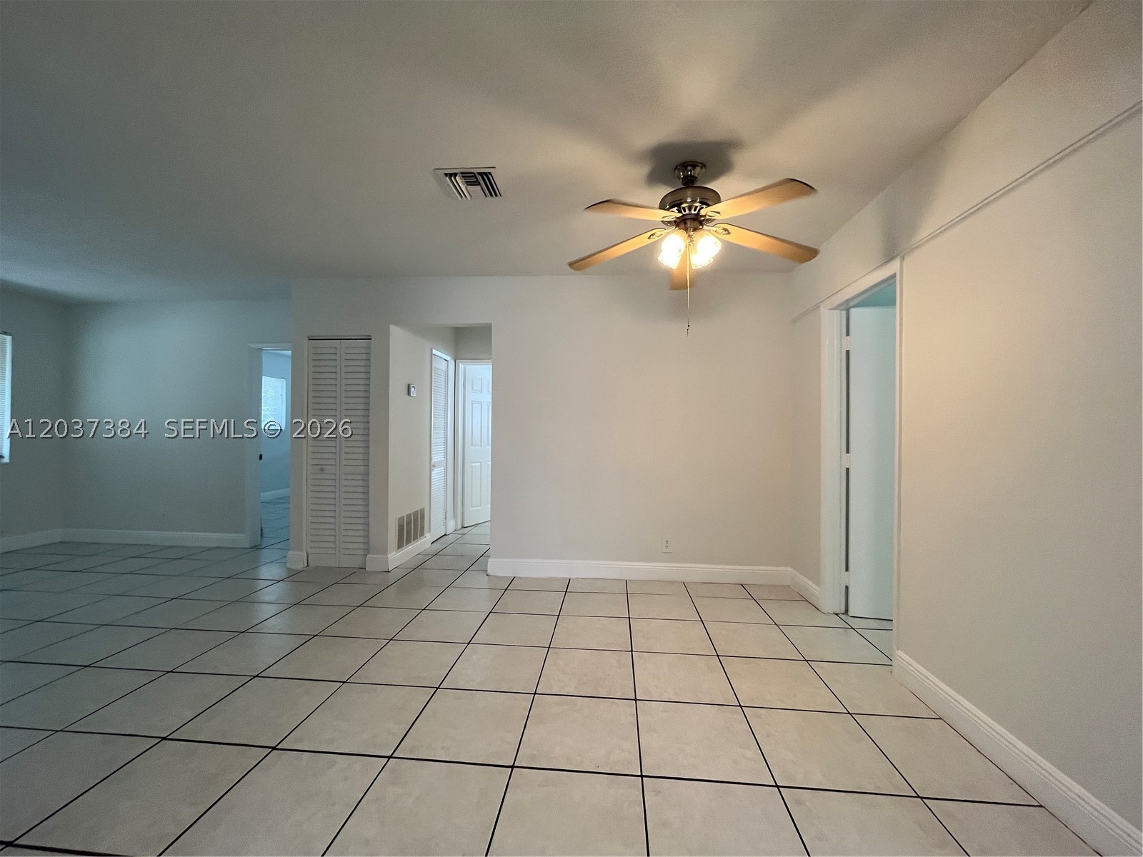 NORTH ANDREWS GARDENS FIR - Residential Lease