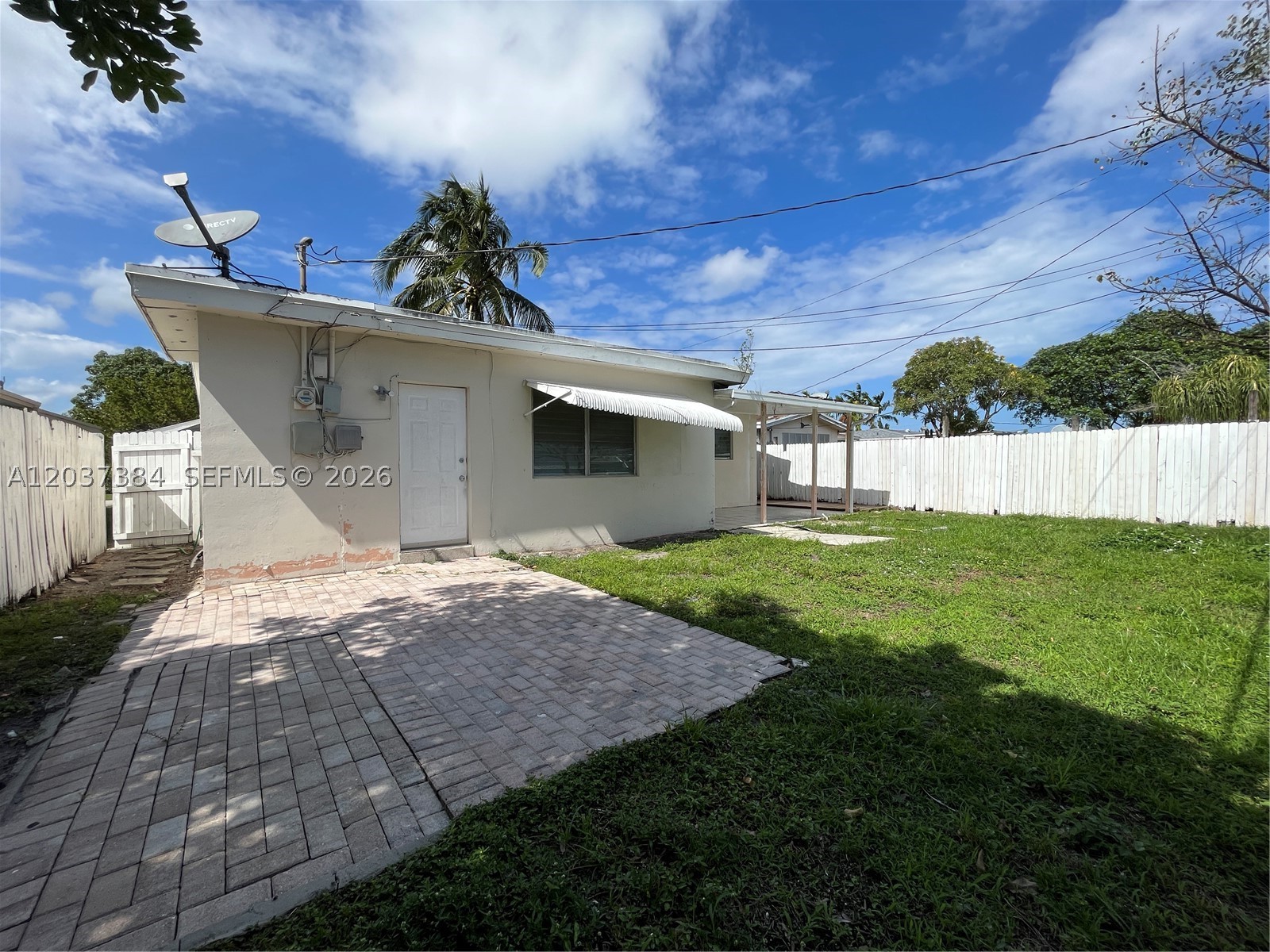 NORTH ANDREWS GARDENS FIR - Residential Lease