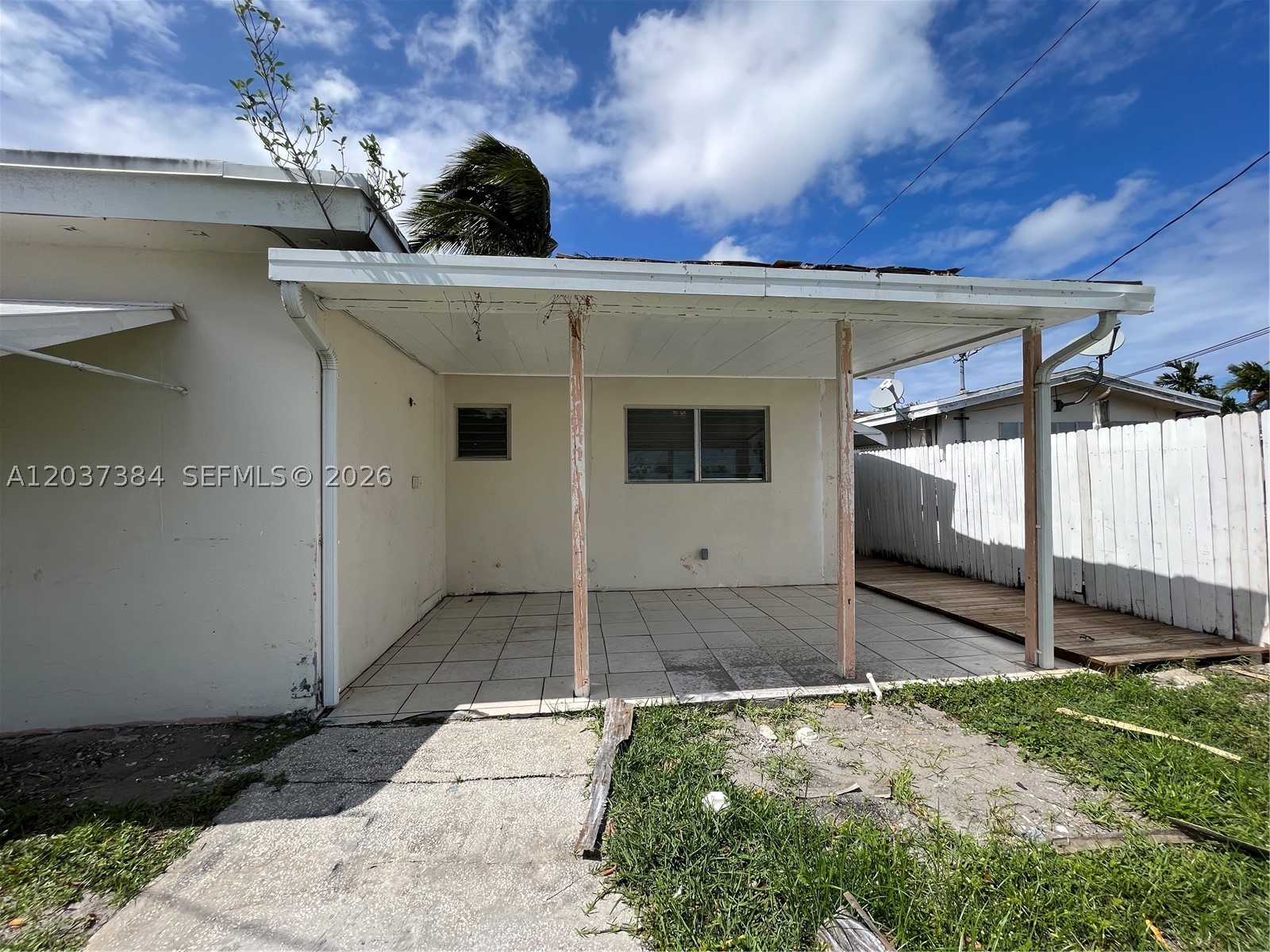 NORTH ANDREWS GARDENS FIR - Residential Lease