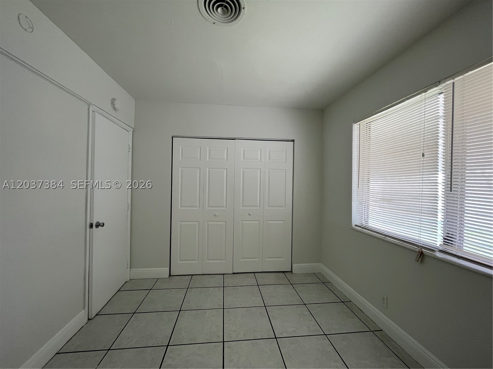 NORTH ANDREWS GARDENS FIR - Residential Lease