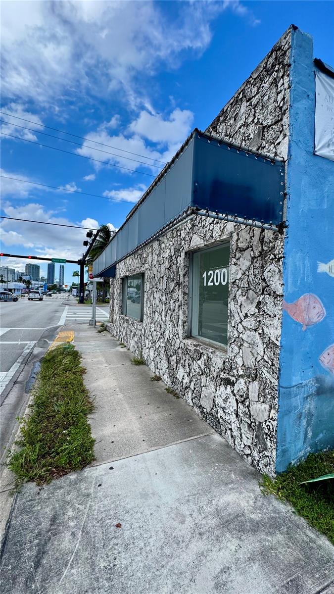 Prime commercial property for sale located on busy Federal Hwy in Fort Lauderdale. Freestanding retail/office building of approx. 1,108 SF on a 1,833 SF lot. Interior features fresh paint, new flooring and divided into 3 functional spaces, each with its own private entrance, plus mini-split A/C units, includes one bathroom . High visibility corner with heavy traffic counts, ideal for retail, office, or professional services. B-1 zoning allows a variety of business uses. On-site parking available for 3-4 cars in front of the property. Excellent opportunity for investors or owner-users. Property is being sold AS-lS. Appointments through showing time