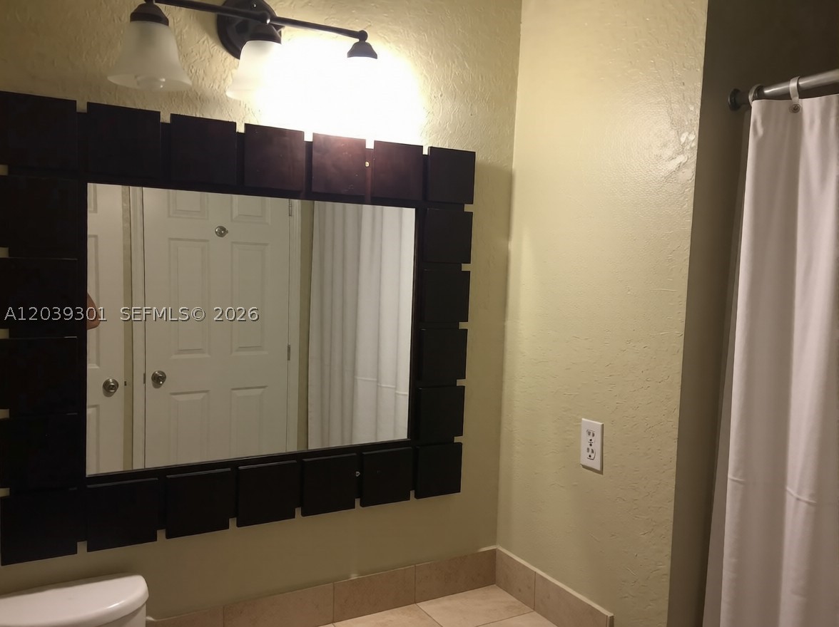 SANDLAKE PRIVATE RESIDENCE - Residential Lease