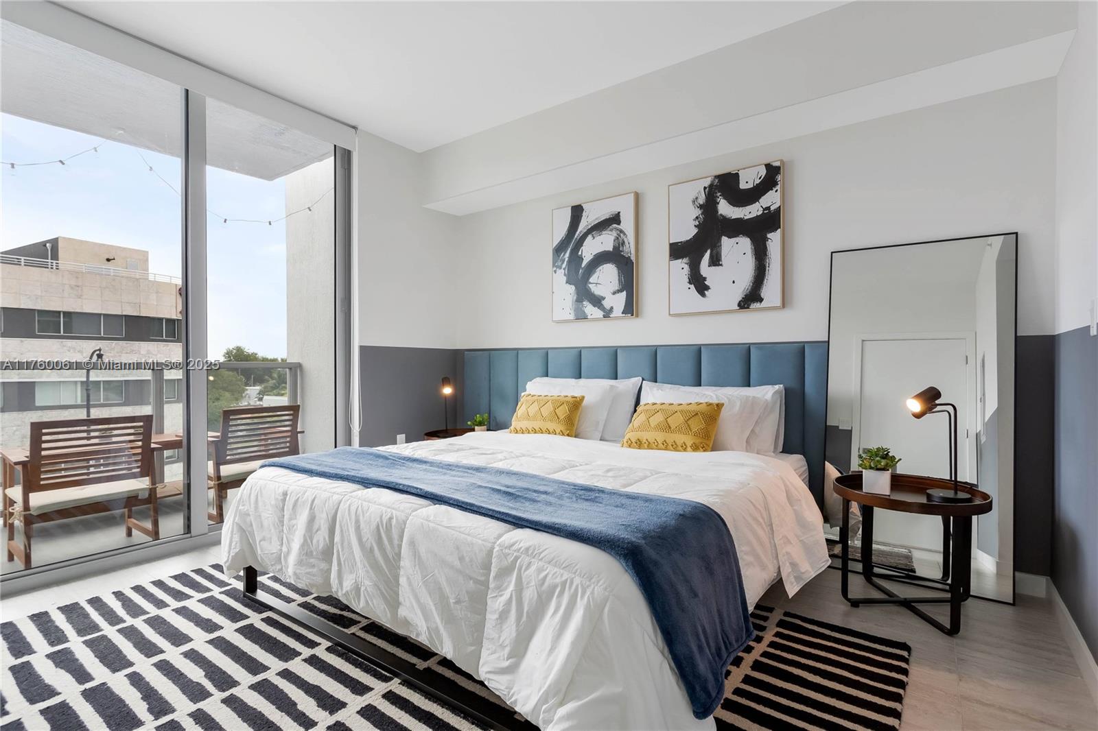 QUADRO CONDO - Residential